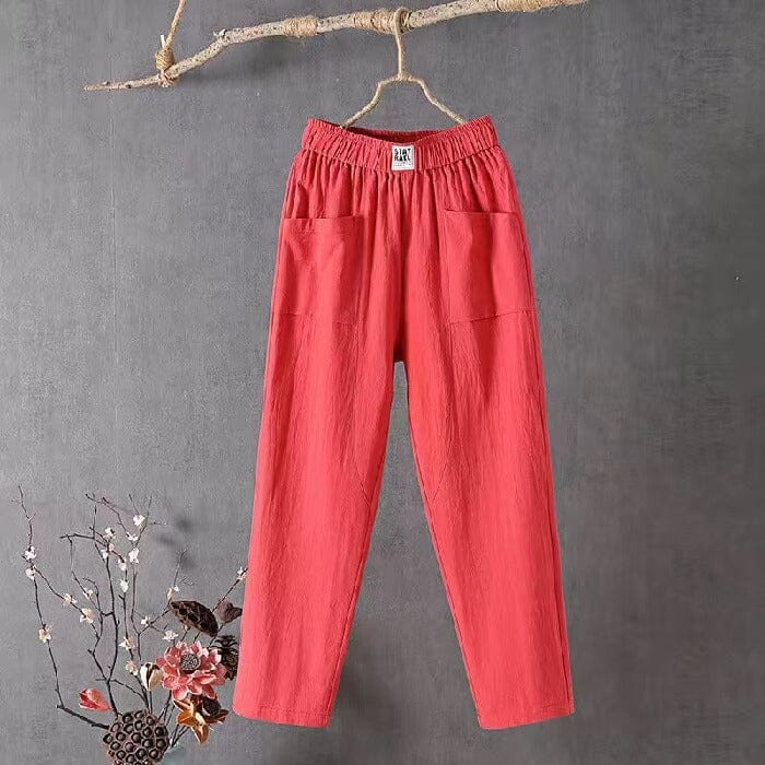 Leisure pants made of cotton and linen with elastic waist.