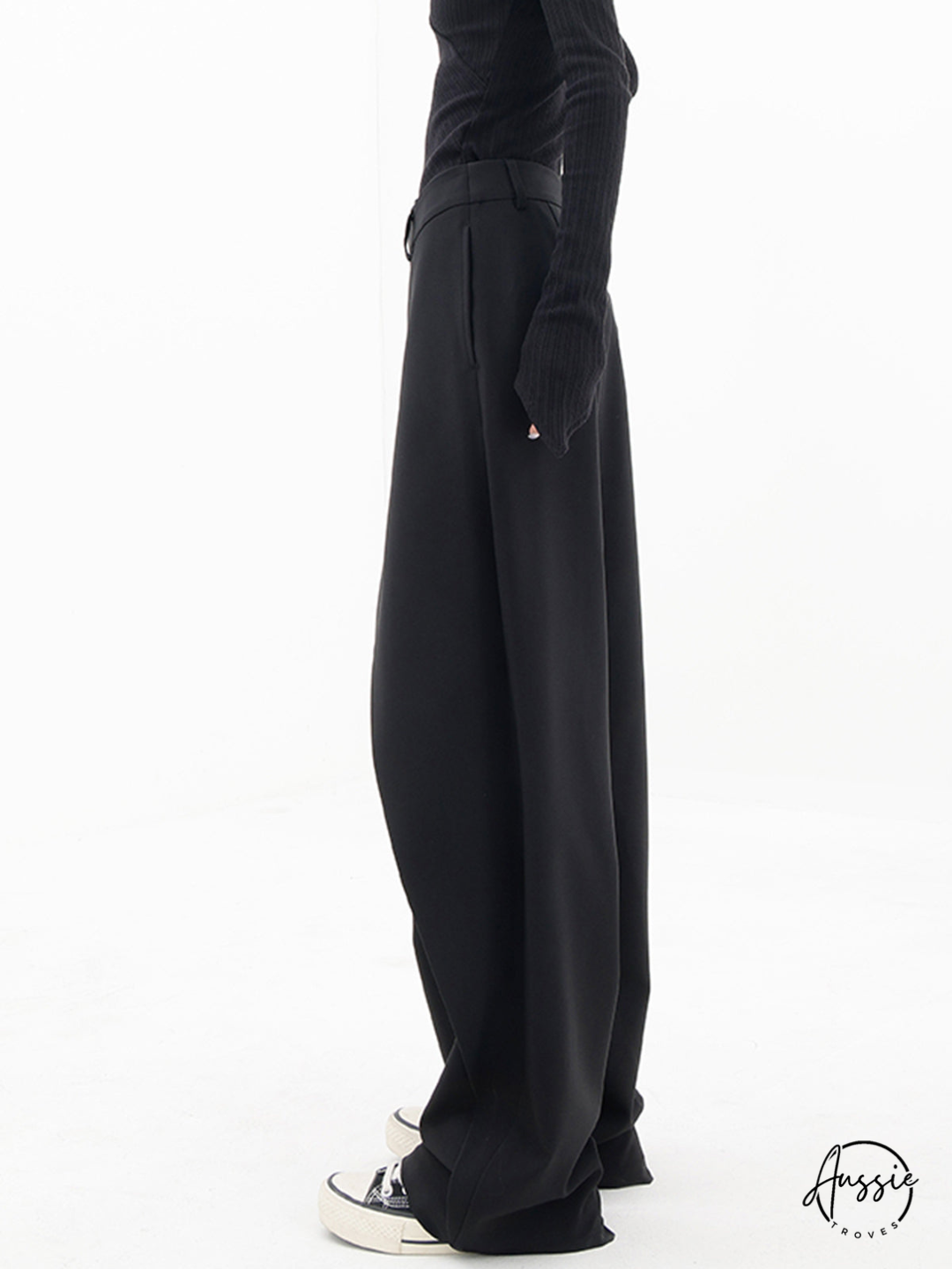 Urban Chic - Asymmetrical Baggy Pants