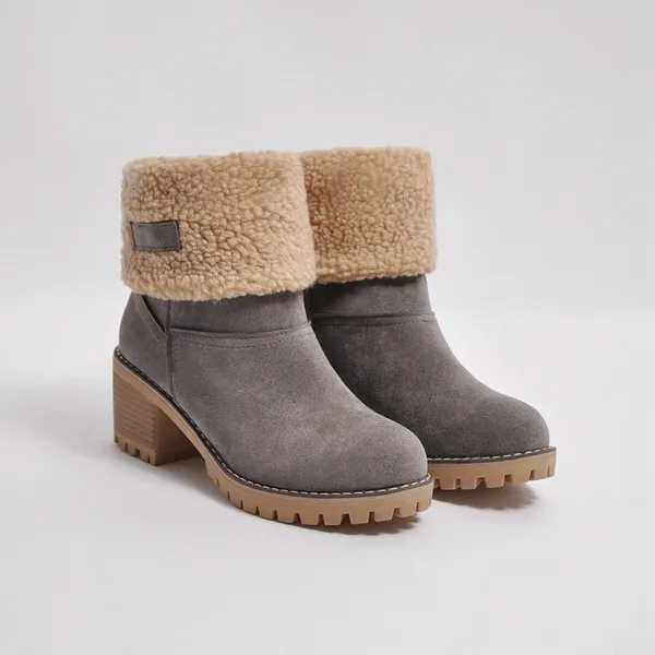 Clarks™ - Warm and waterproof leather boots