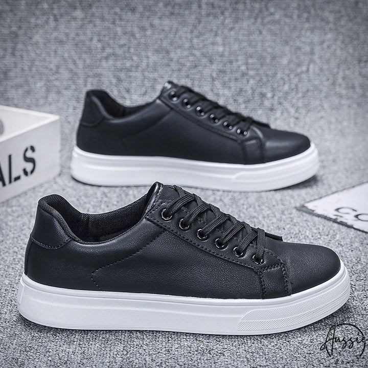 Urban Essentials Low-Top Sneakers